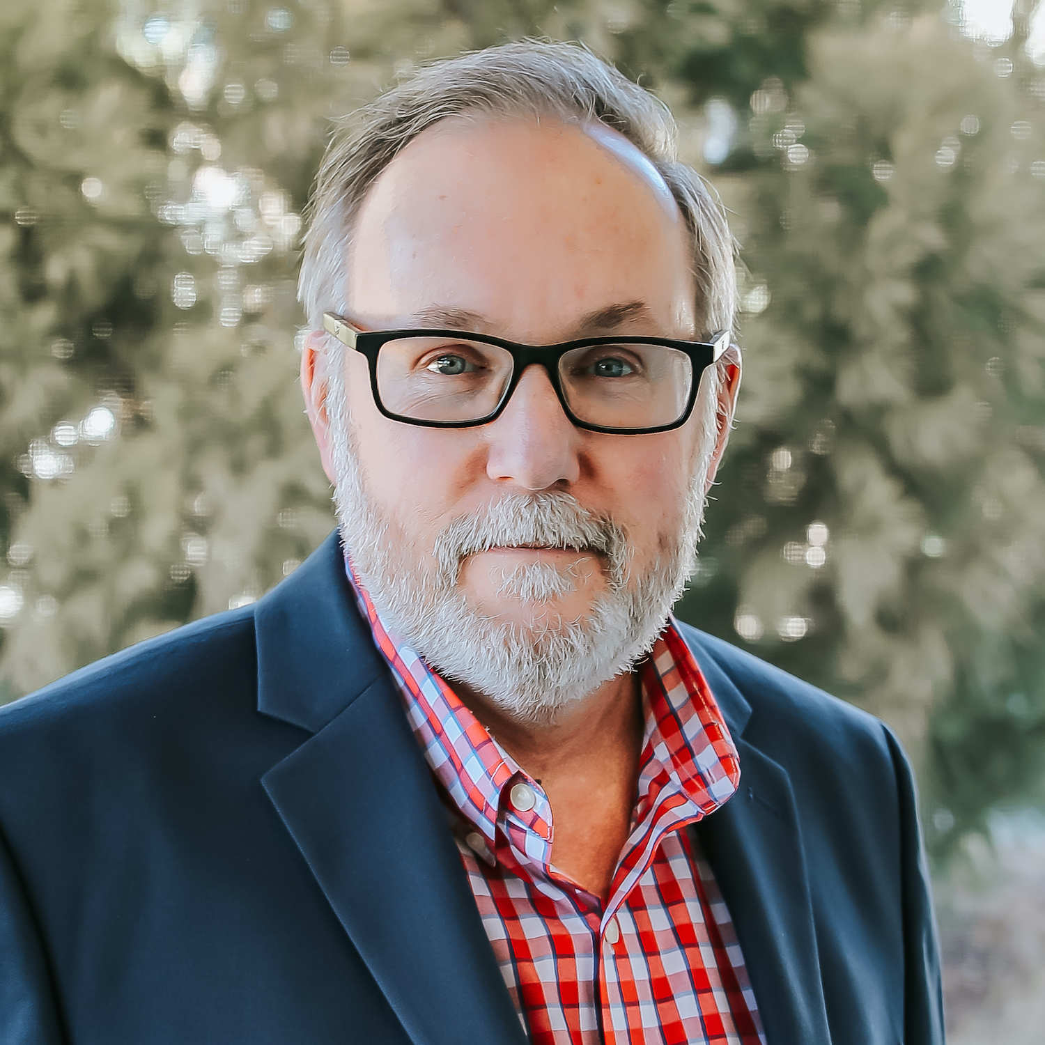 Portrait of Ken Roth